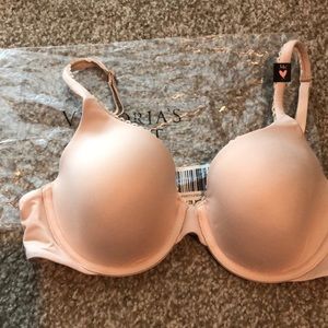 NIB Victoria’s Secret bra 34C